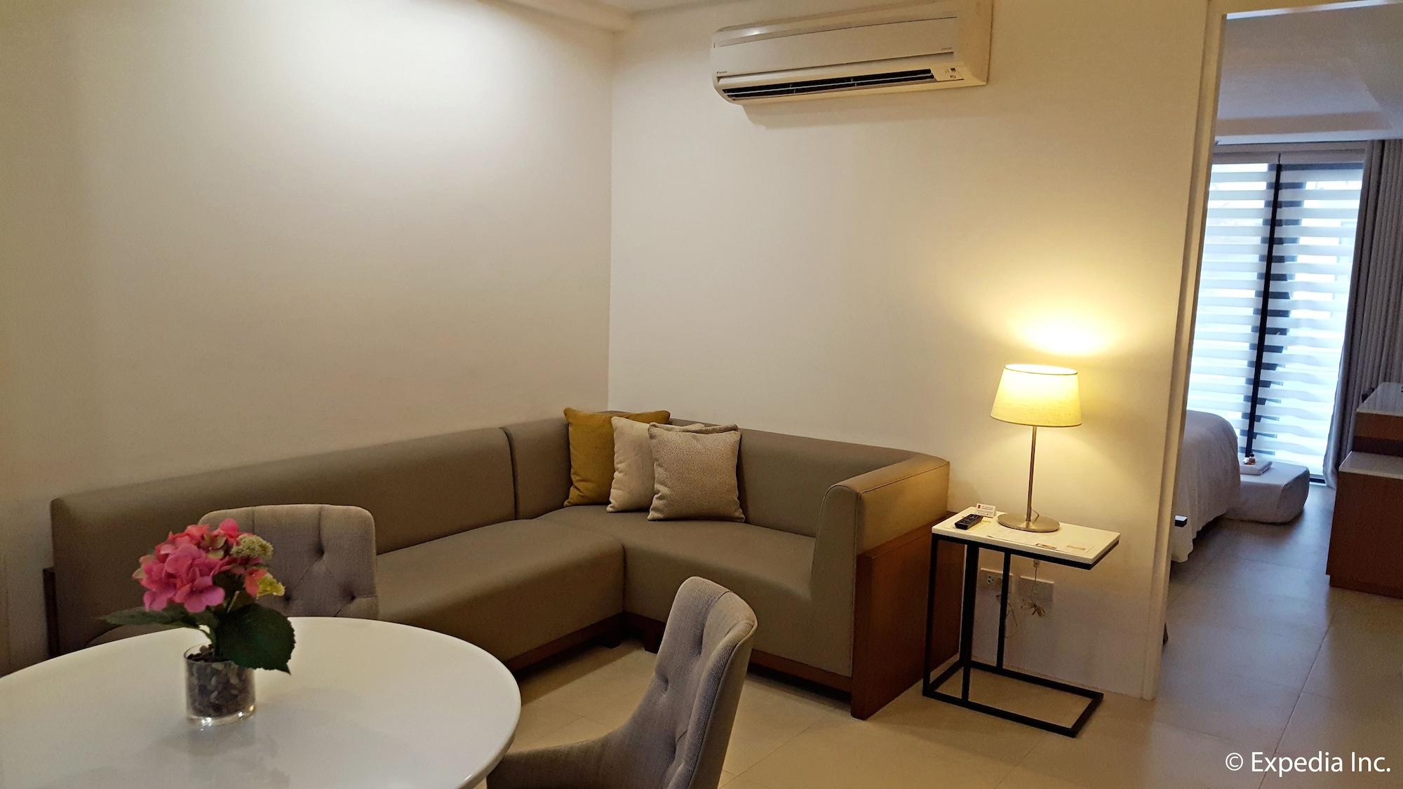 Hotel Pontefino Batangas Extérieur photo