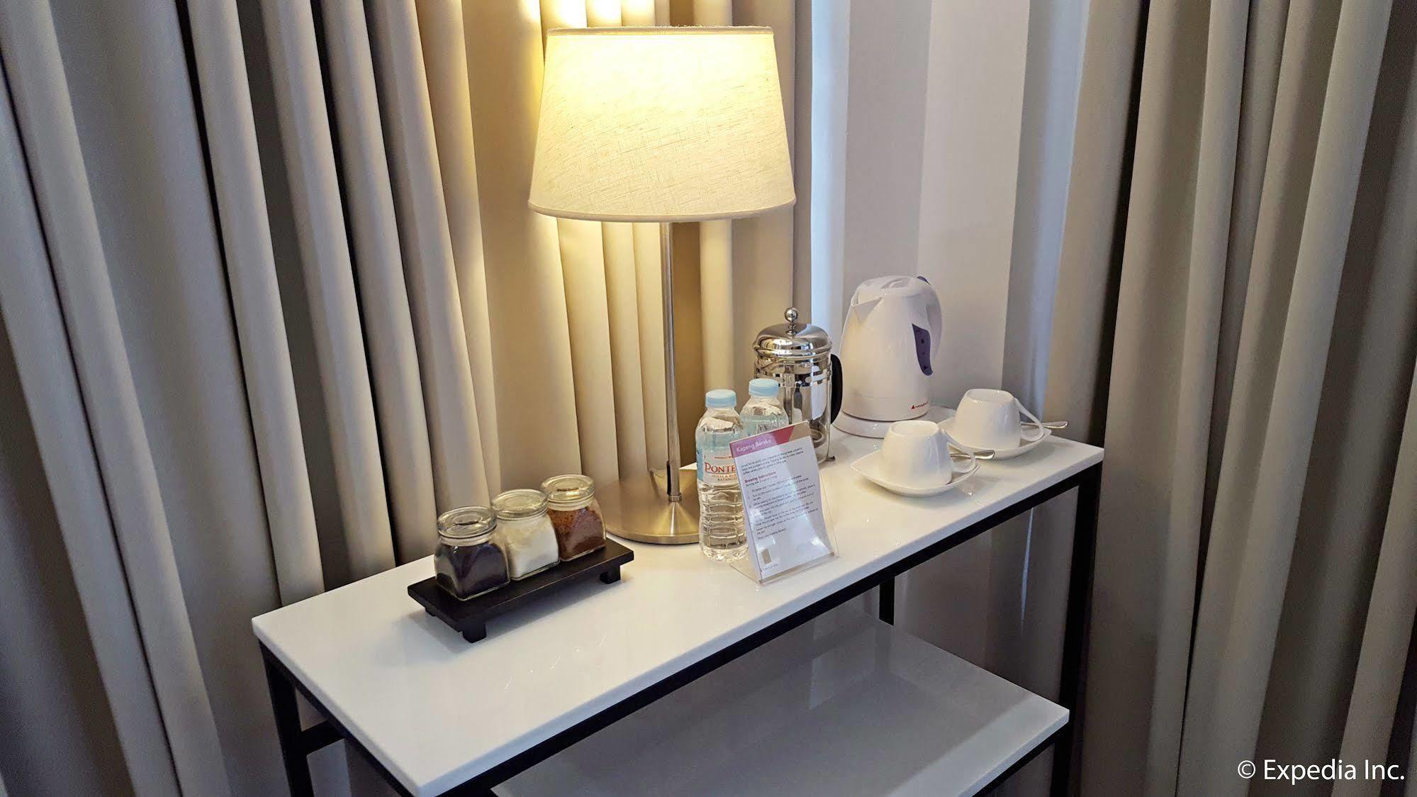 Hotel Pontefino Batangas Extérieur photo