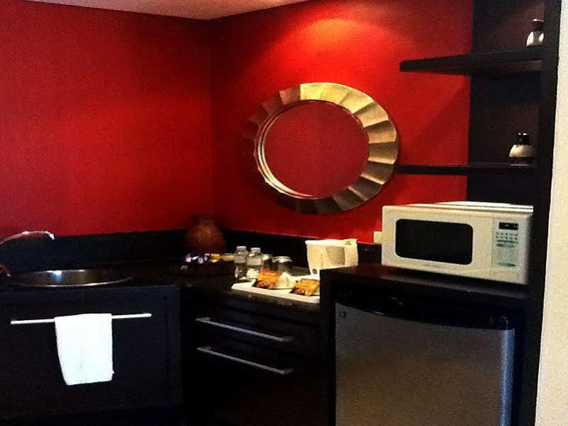Hotel Pontefino Batangas Extérieur photo