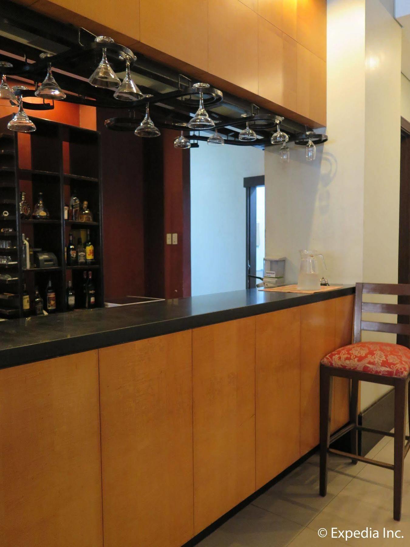 Hotel Pontefino Batangas Extérieur photo