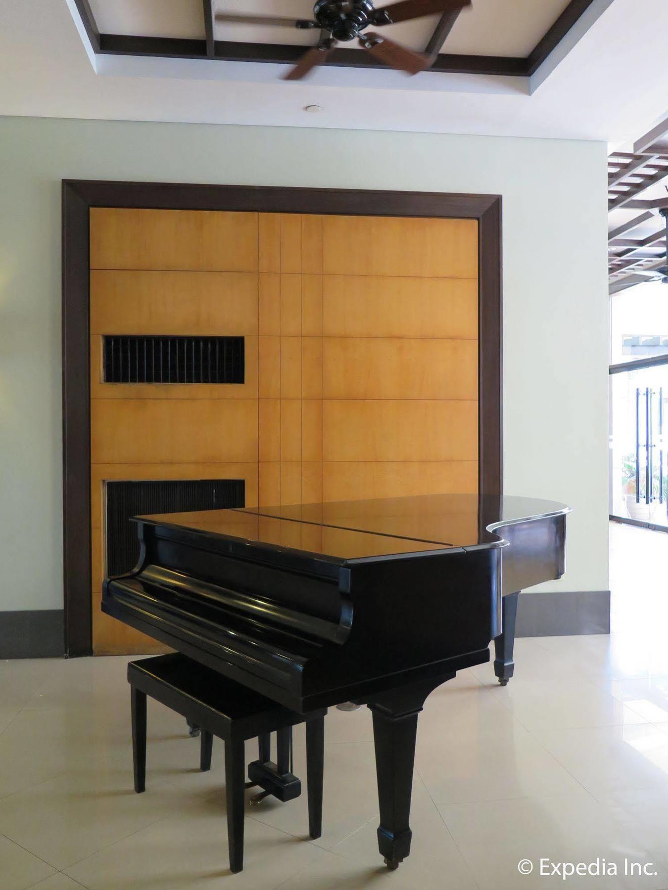 Hotel Pontefino Batangas Extérieur photo